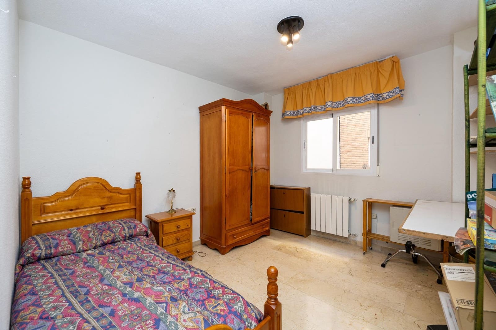 4 soveværelse Lejlighed til salg i Granada by med garage - € 399.000 (Ref: 9921948)