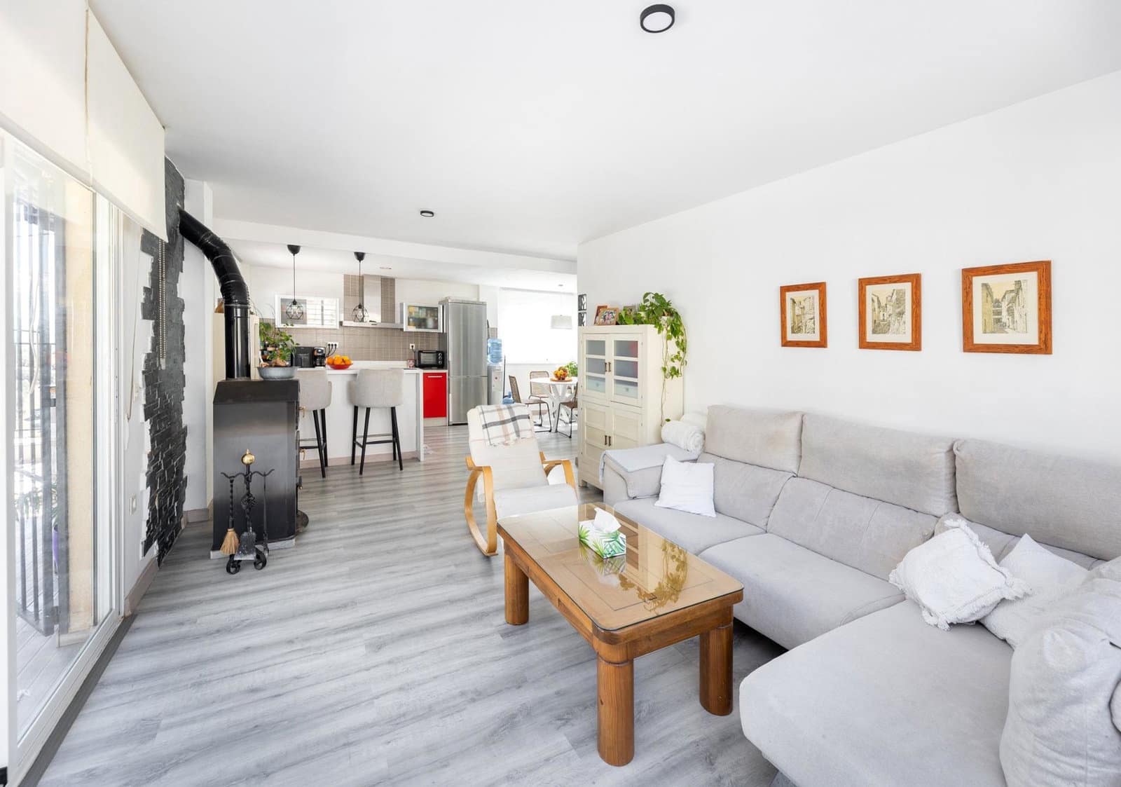 4 bedroom Villa for sale in Nivar with garage - € 320,000 (Ref: 9924311)