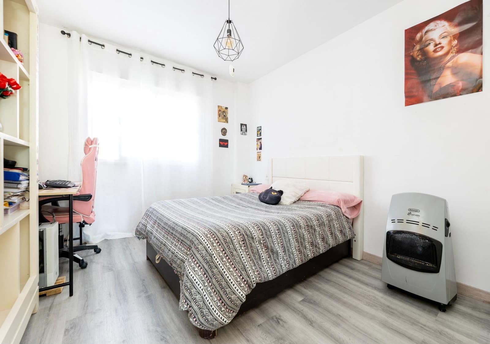 4 bedroom Villa for sale in Nivar with garage - € 320,000 (Ref: 9924311)