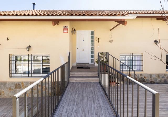 4 bedroom Villa for sale in Nívar with garage - € 320,000 (Ref: 9924311)