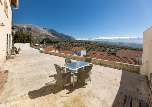 4 bedroom Villa for sale in Nívar with garage - € 320,000 (Ref: 9924311)