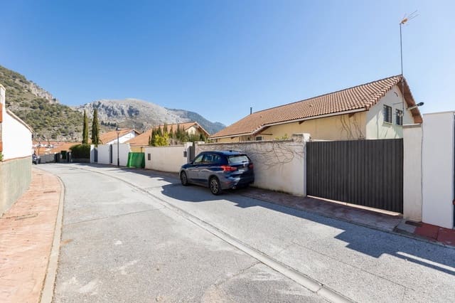 4 bedroom Villa for sale in Nívar with garage - € 320,000 (Ref: 9924311)