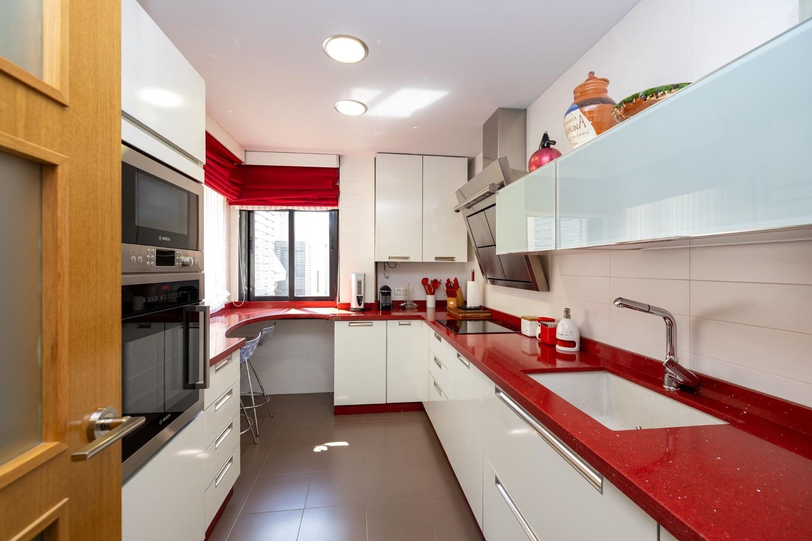 2 bedroom Penthouse for sale in Granada city with pool garage - € 355,000 (Ref: 9927066)
