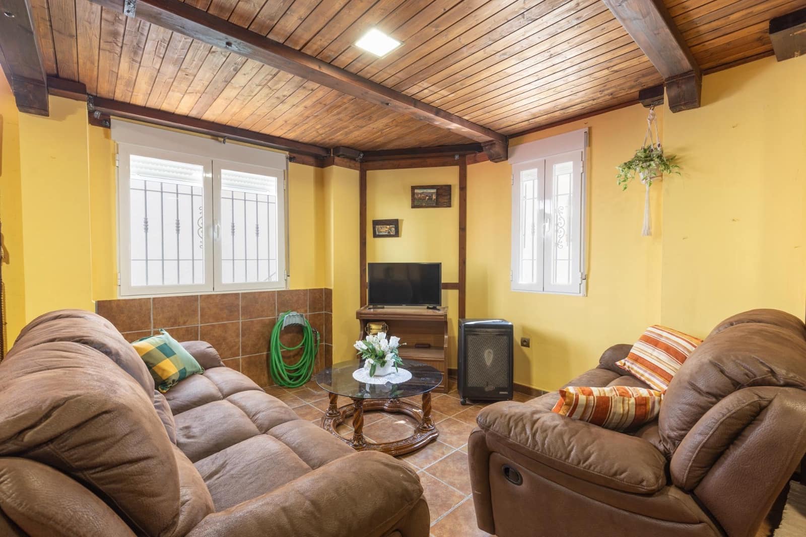 4 bedroom Villa for sale in Dilar with garage - € 194,990 (Ref: 9928930)
