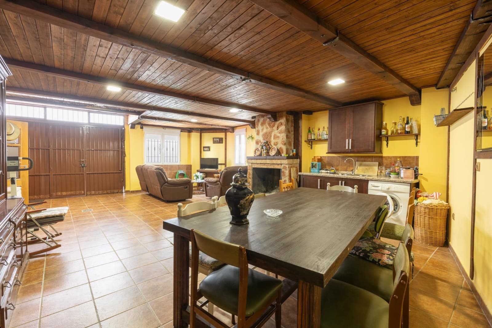 4 bedroom Villa for sale in Dilar with garage - € 194,990 (Ref: 9928930)