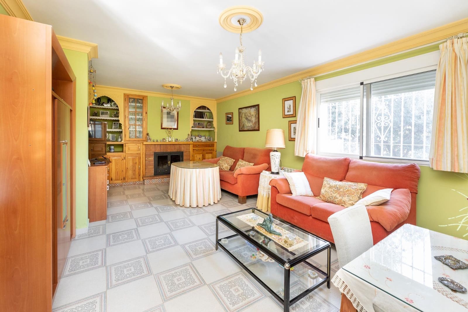 5 bedroom Villa for sale in Cogollos Vega with pool garage - € 215,000 (Ref: 9928931)