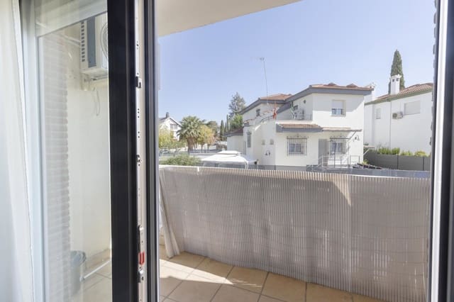 Apartamento de 3 habitaciones en Gójar en venta con piscina - 185.000 € (Ref: 9931291)