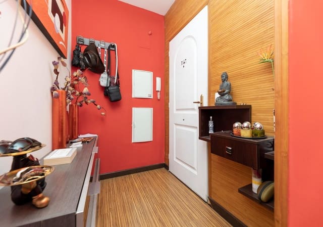 2 makuuhuone Kattohuoneisto myytävänä paikassa Pinos Genil - 159 900 € (Ref: 9935994)