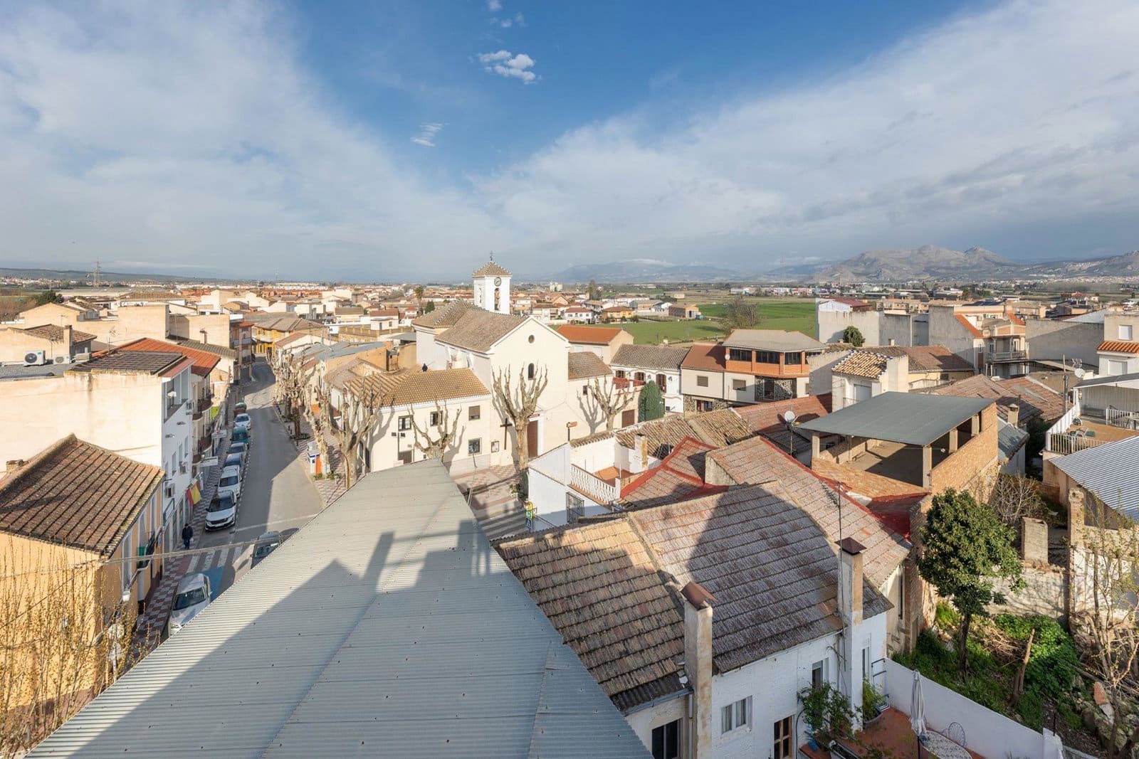 Ático de 2 habitaciones en Pinos Genil en venta - 159.900 € (Ref: 9935994)