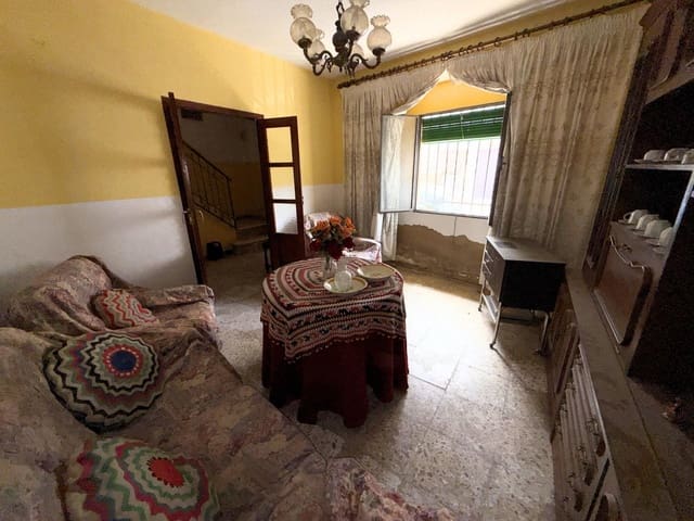 5 soveværelse Villa til salg i Algarinejo - € 75.000 (Ref: 9936080)