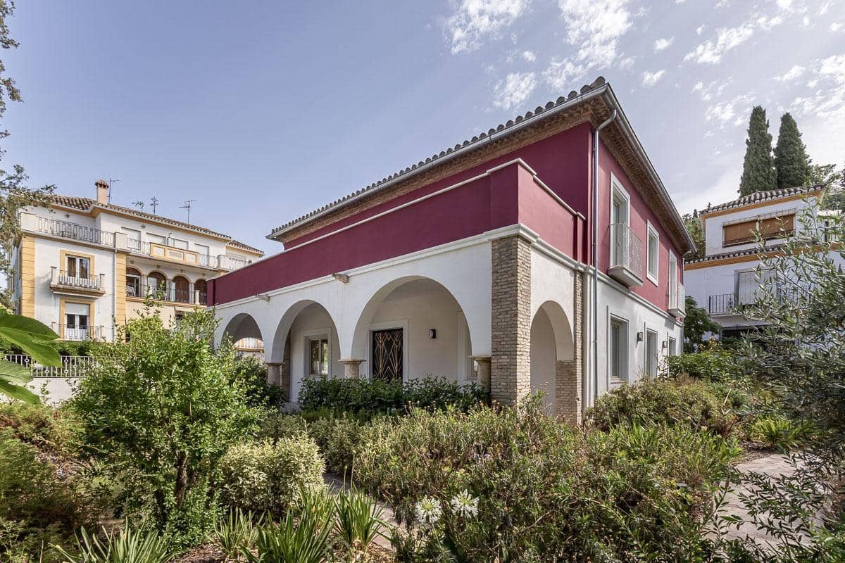 Chalet de 5 habitaciones en Granada ciudad en venta con garaje - 1.357.000 € (Ref: 9937642)
