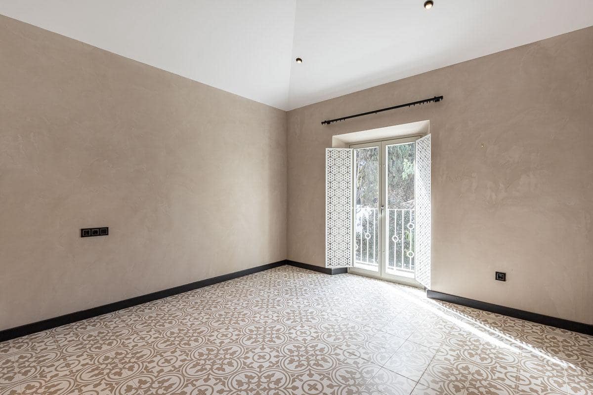 Chalet de 5 habitaciones en Granada ciudad en venta con garaje - 1.357.000 € (Ref: 9937642)