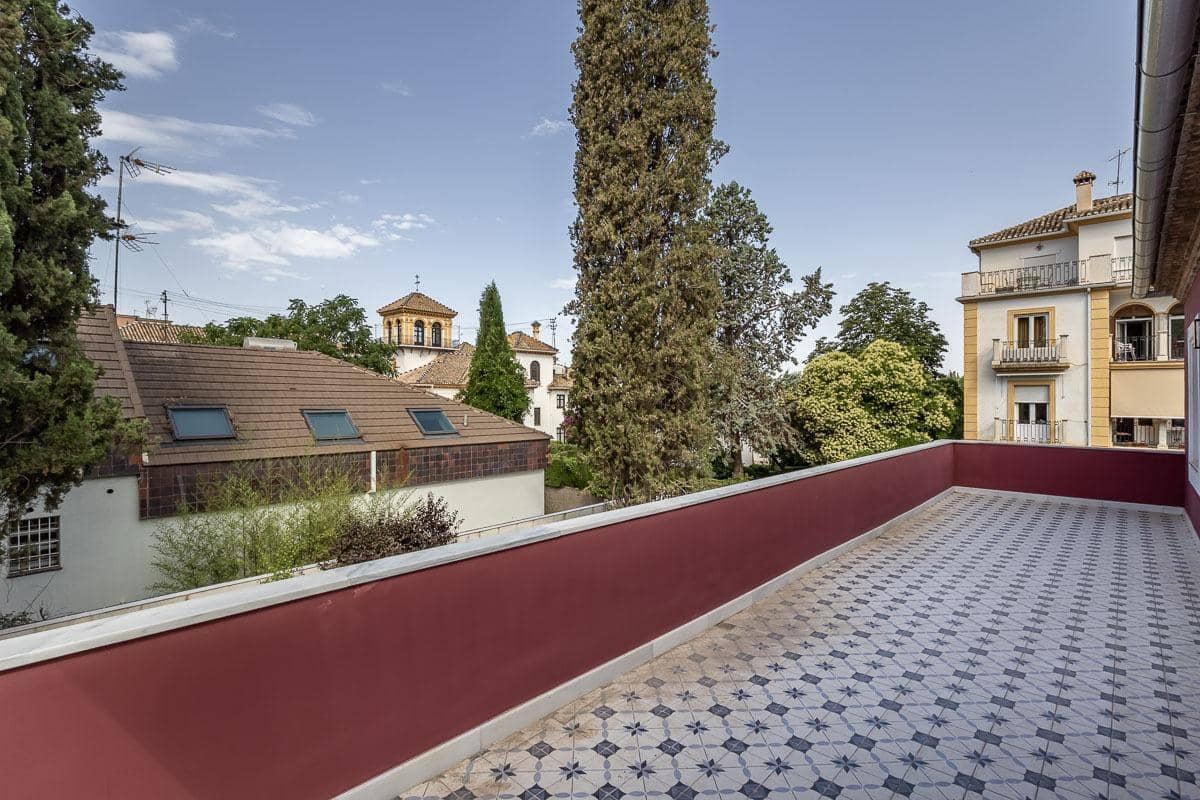 Chalet de 5 habitaciones en Granada ciudad en venta con garaje - 1.357.000 € (Ref: 9937642)