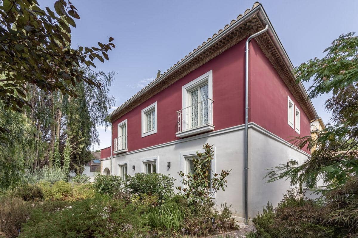 Chalet de 5 habitaciones en Granada ciudad en venta con garaje - 1.357.000 € (Ref: 9937642)