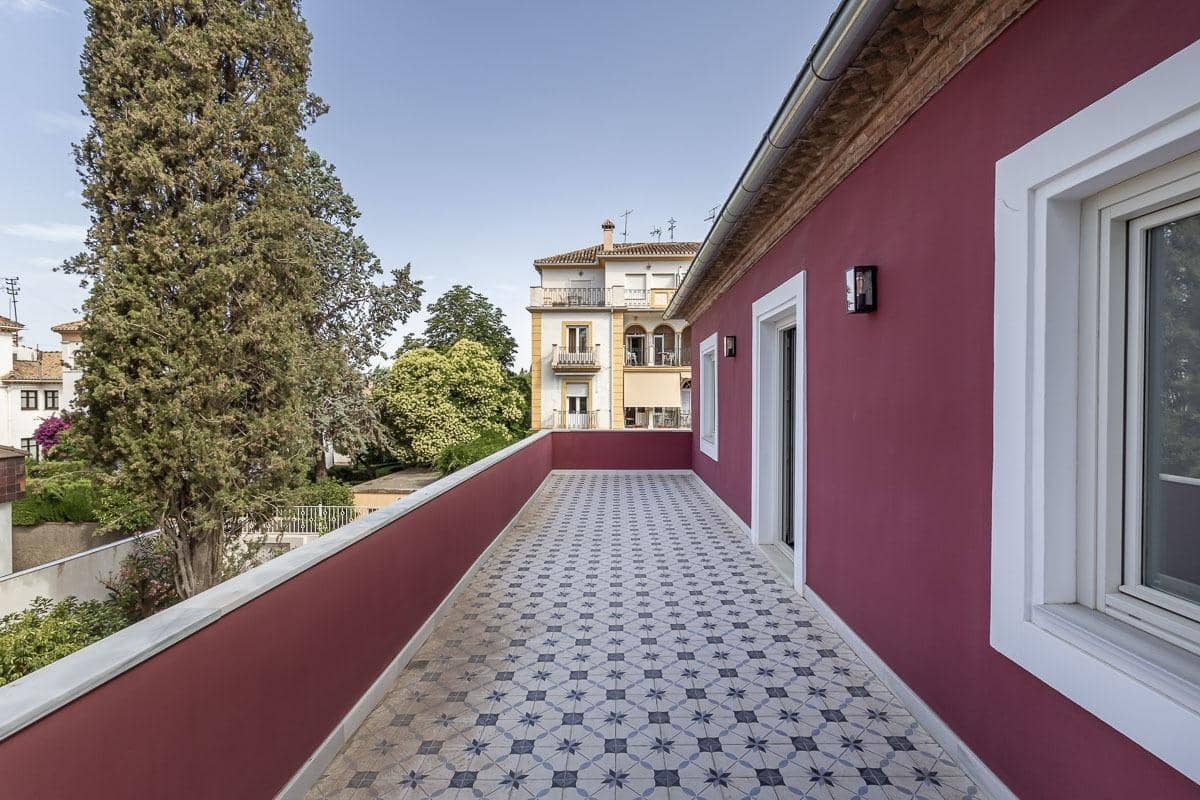 Chalet de 5 habitaciones en Granada ciudad en venta con garaje - 1.357.000 € (Ref: 9937642)