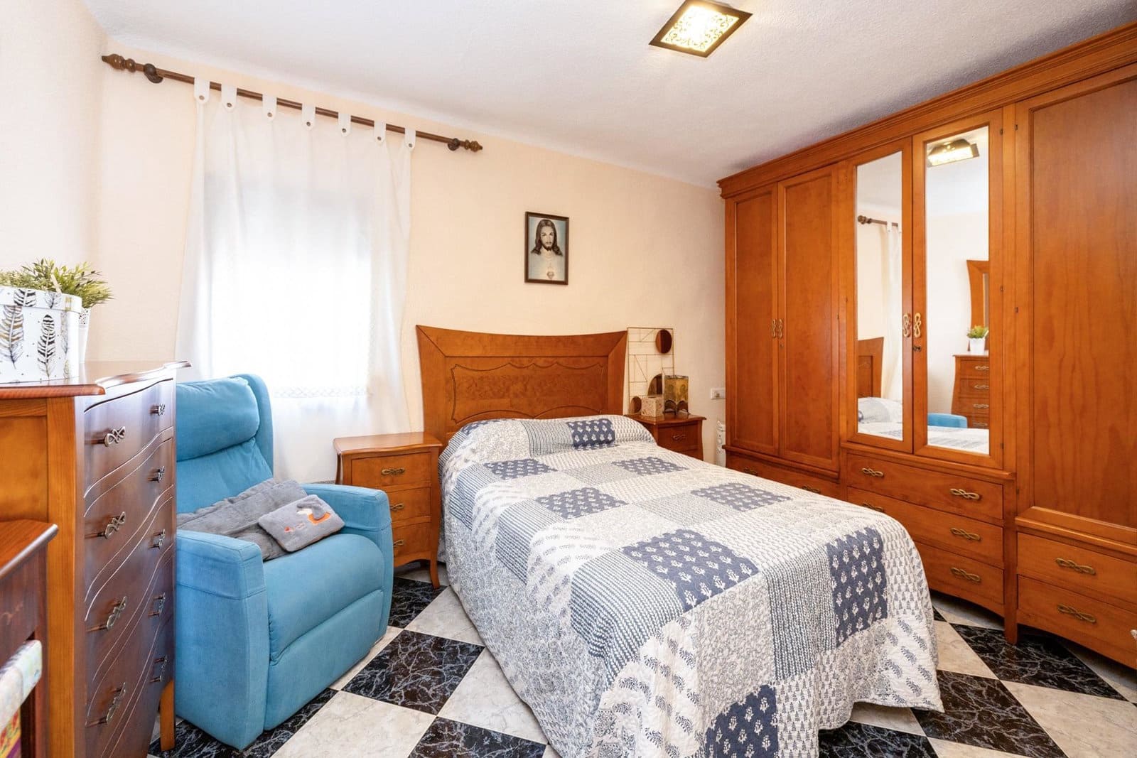 3 bedroom Apartment for sale in Granada city - € 175,000 (Ref: 9939518)