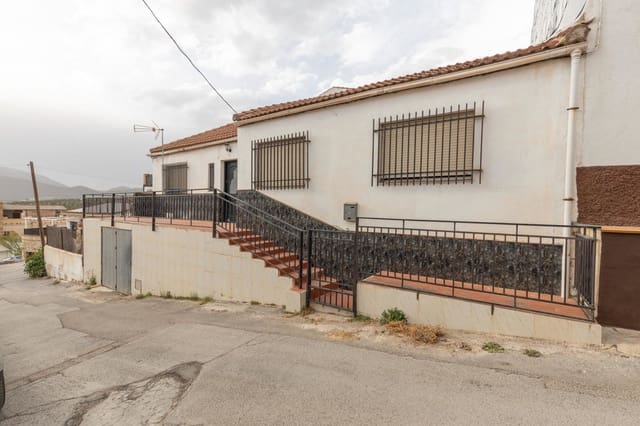 4 soverom Villa til salgs i Iznalloz med garasje - € 110 000 (Ref: 9942032)