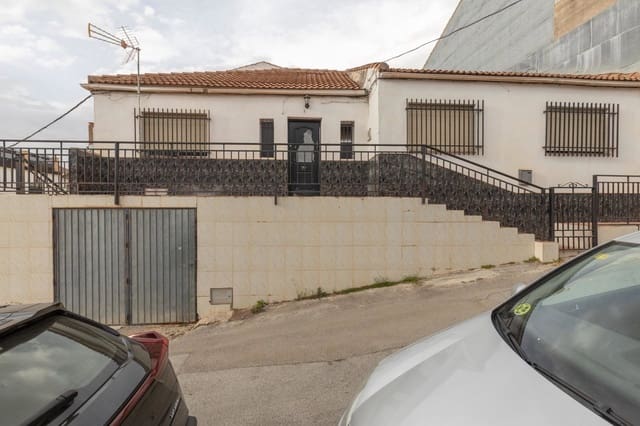 4 soverom Villa til salgs i Iznalloz med garasje - € 110 000 (Ref: 9942032)