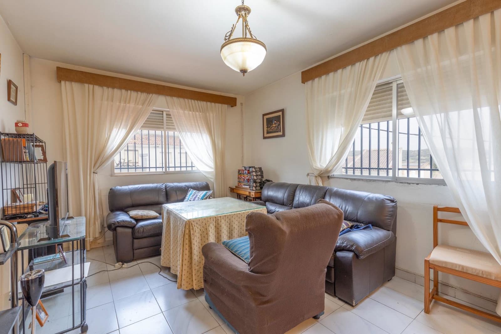 4 soverom Villa til salgs i Iznalloz med garasje - € 90 000 (Ref: 9942032)