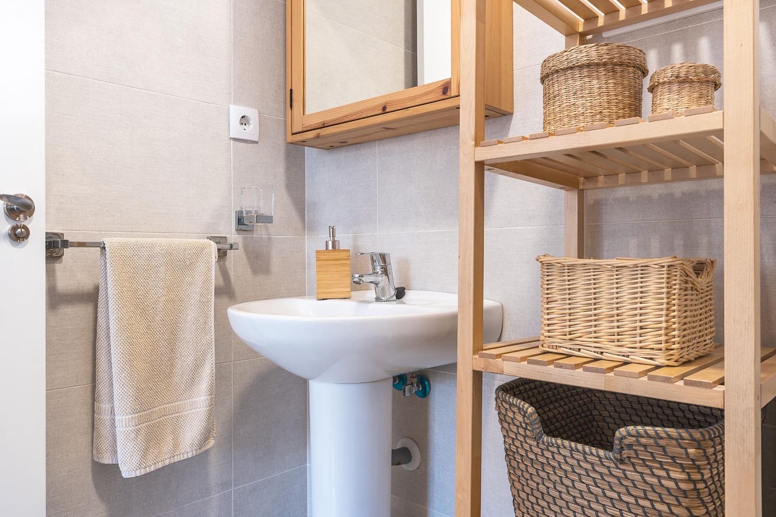 3 sypialnia Apartament na sprzedaż w Almunecar z basenem garażem - 330 000 € (Ref: 9943406)