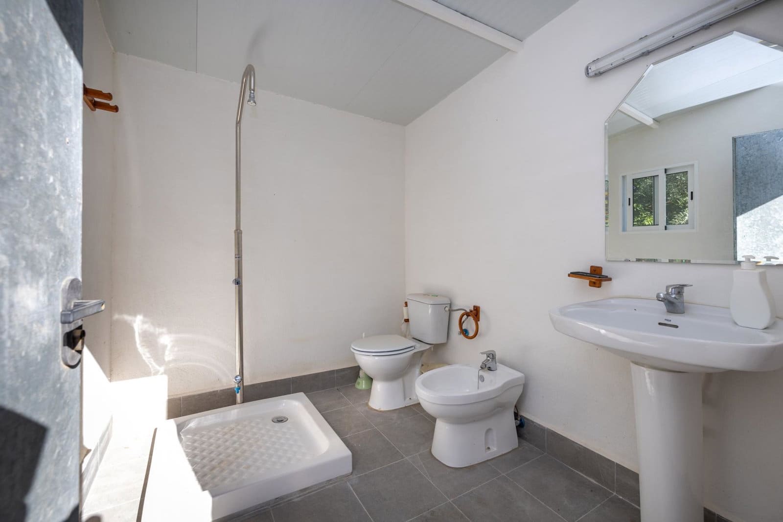 8 bedroom Villa for sale in Atarfe with pool garage - € 695,000 (Ref: 9943667)