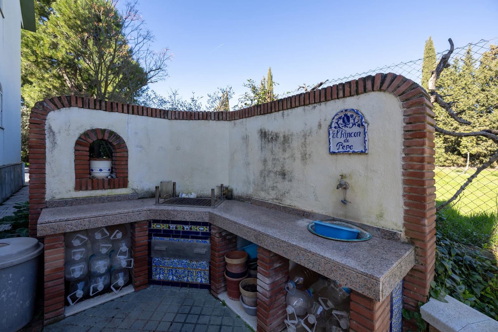 8 bedroom Villa for sale in Atarfe with pool garage - € 695,000 (Ref: 9943667)