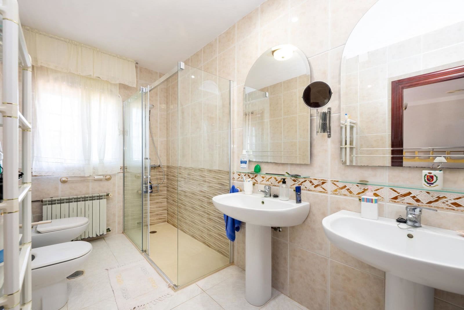 8 bedroom Villa for sale in Atarfe with pool garage - € 695,000 (Ref: 9943667)
