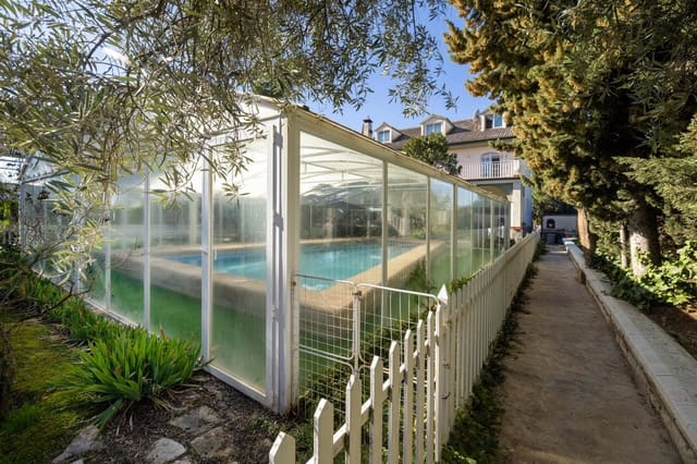 8 soveværelse Villa til salg i Atarfe med swimmingpool garage - € 695.000 (Ref: 9943667)