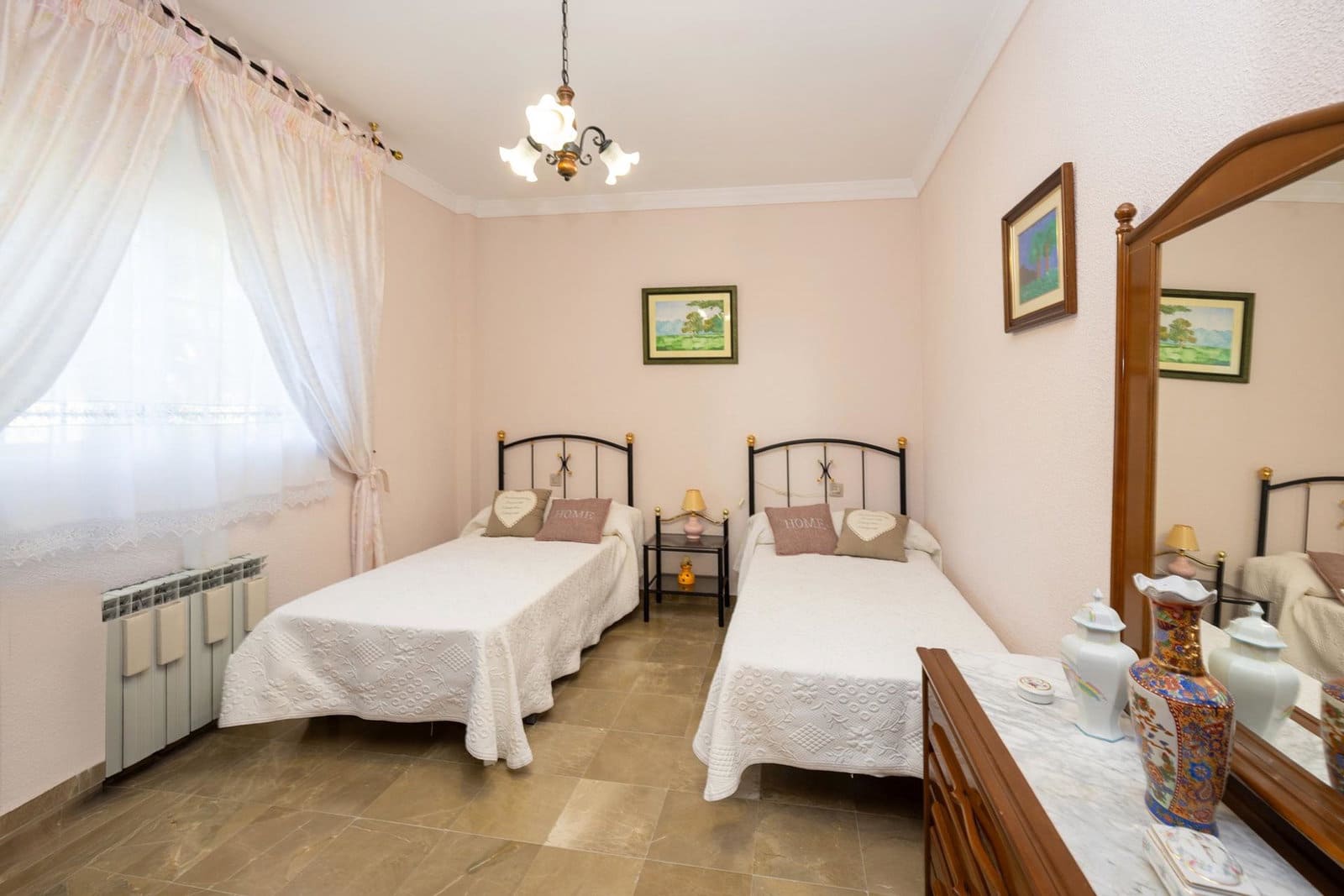 8 bedroom Villa for sale in Atarfe with pool garage - € 695,000 (Ref: 9943667)