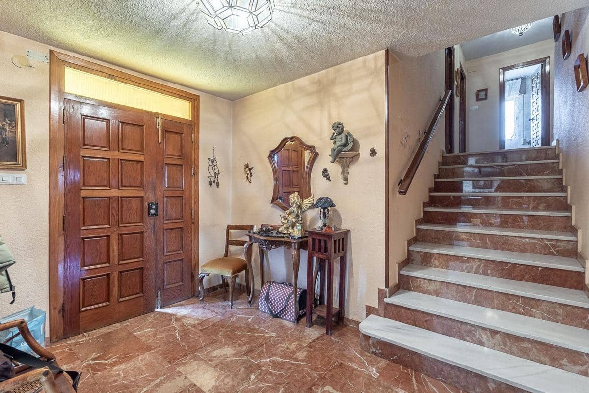 5 sypialnia Willa na sprzedaż w Ogijares z basenem garażem - 650 000 € (Ref: 9947543)