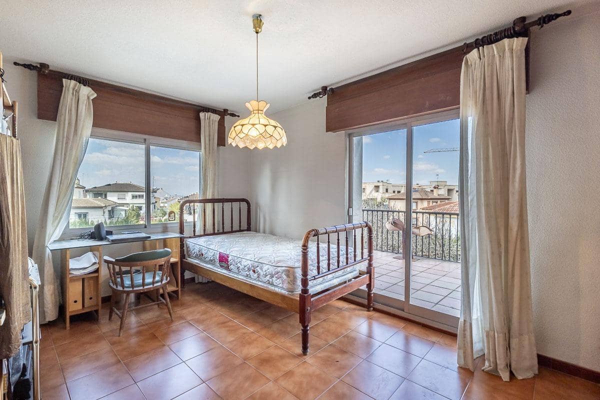 5 sypialnia Willa na sprzedaż w Ogijares z basenem garażem - 650 000 € (Ref: 9947543)