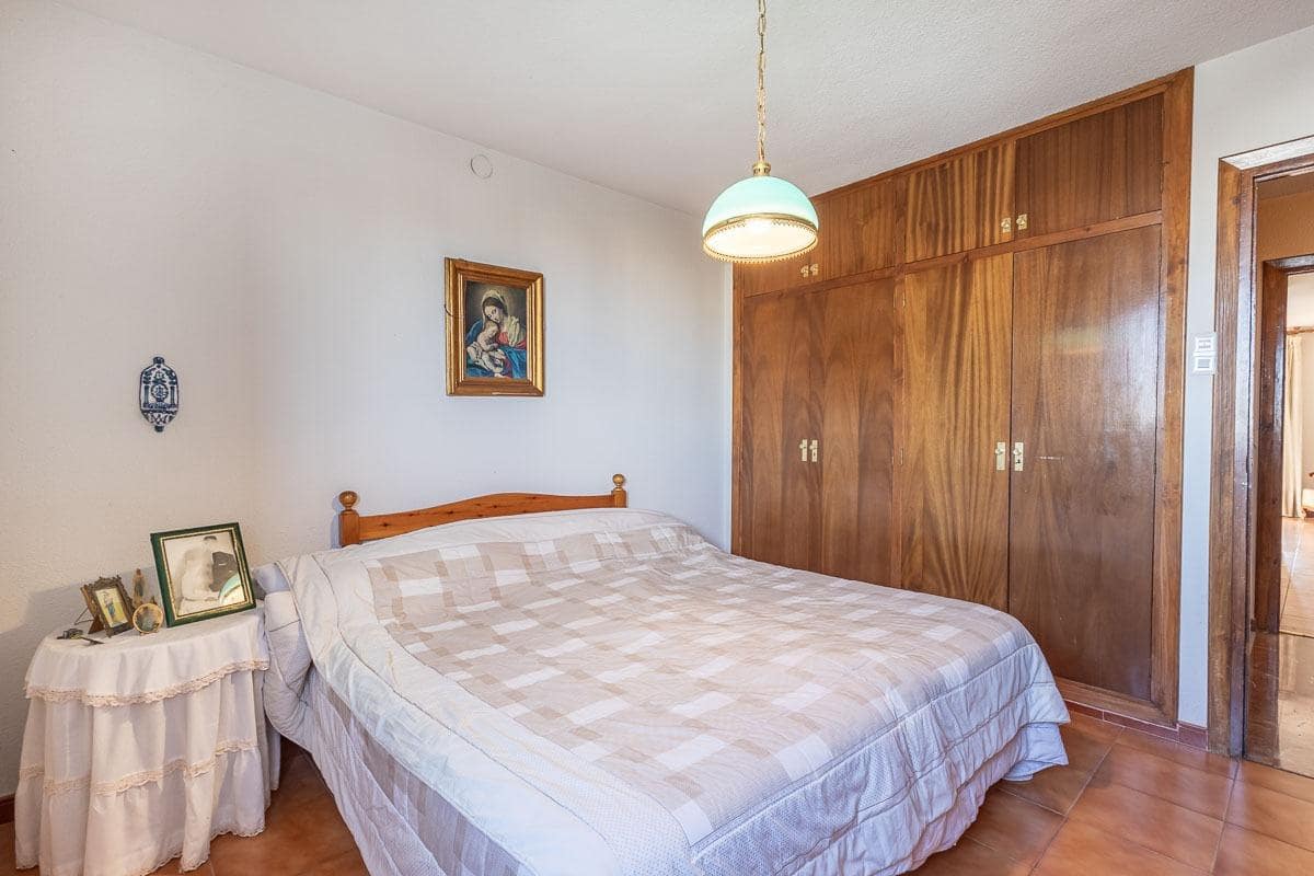 5 sypialnia Willa na sprzedaż w Ogijares z basenem garażem - 650 000 € (Ref: 9947543)