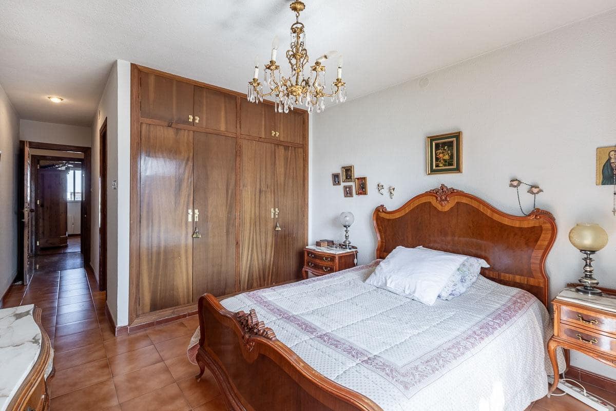 5 sypialnia Willa na sprzedaż w Ogijares z basenem garażem - 650 000 € (Ref: 9947543)