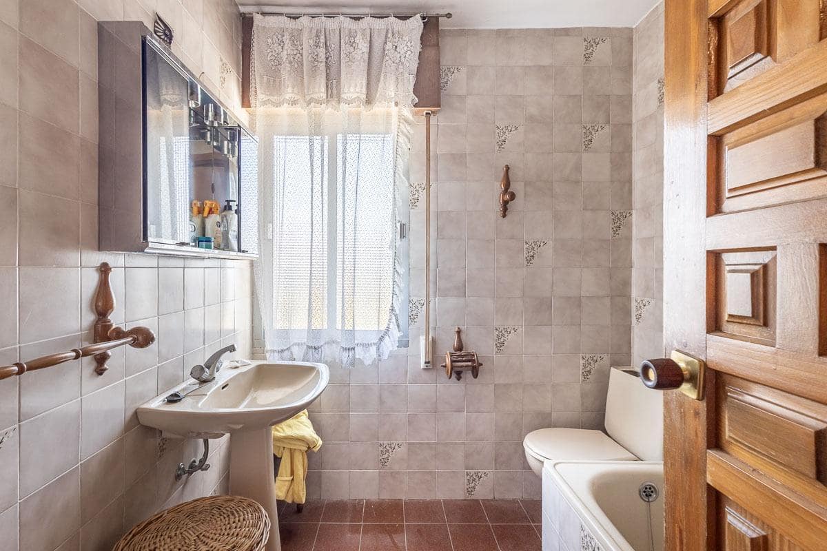 5 sypialnia Willa na sprzedaż w Ogijares z basenem garażem - 650 000 € (Ref: 9947543)
