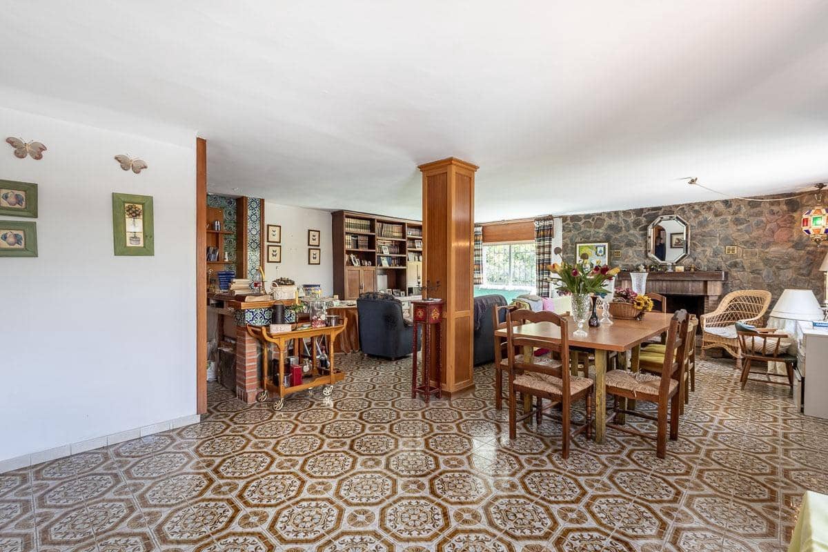 5 sypialnia Willa na sprzedaż w Ogijares z basenem garażem - 650 000 € (Ref: 9947543)
