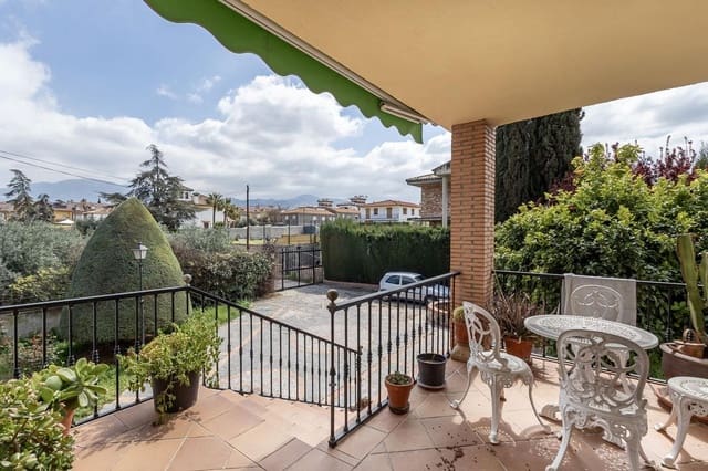 5 soveværelse Villa til salg i Ogíjares med swimmingpool garage - € 600.000 (Ref: 9947543)