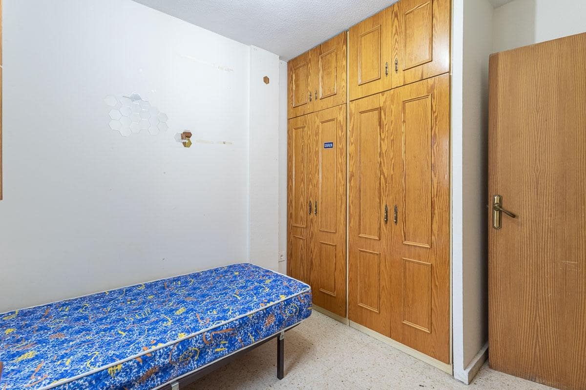 4 makuuhuone Huvila myytävänä paikassa Granada kaupunki - 299 000 € (Ref: 9947544)