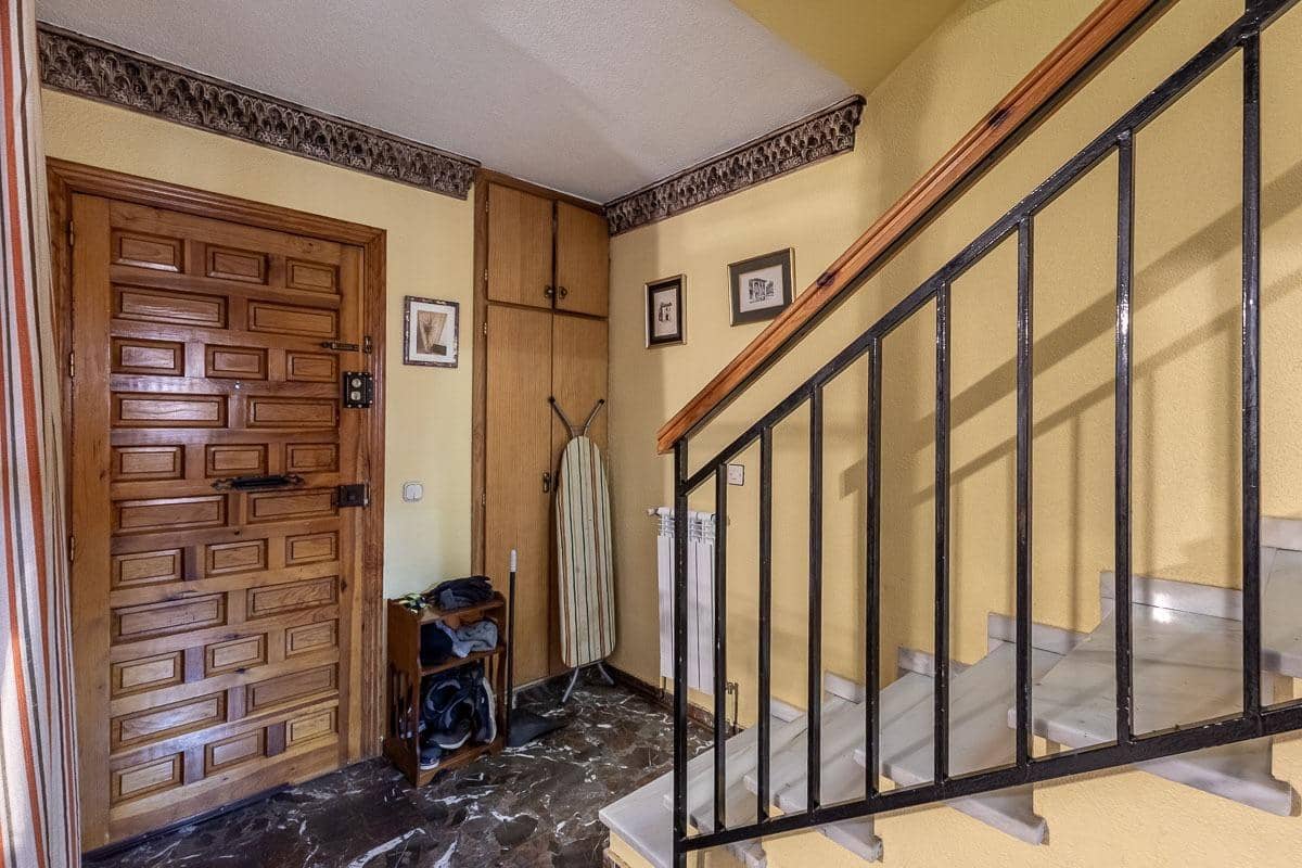 4 makuuhuone Huvila myytävänä paikassa Granada kaupunki - 299 000 € (Ref: 9947544)