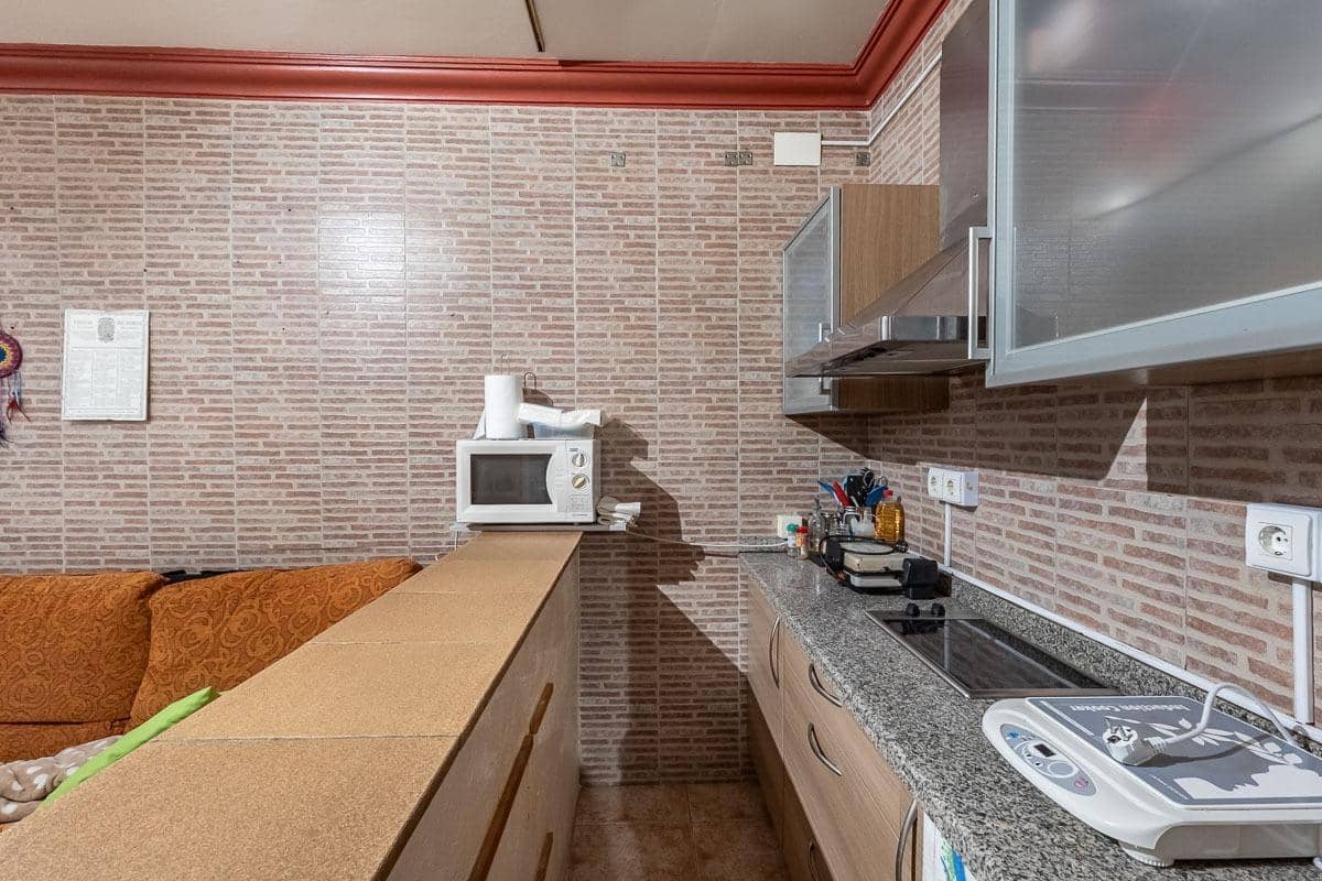 4 makuuhuone Huvila myytävänä paikassa Granada kaupunki - 299 000 € (Ref: 9947544)