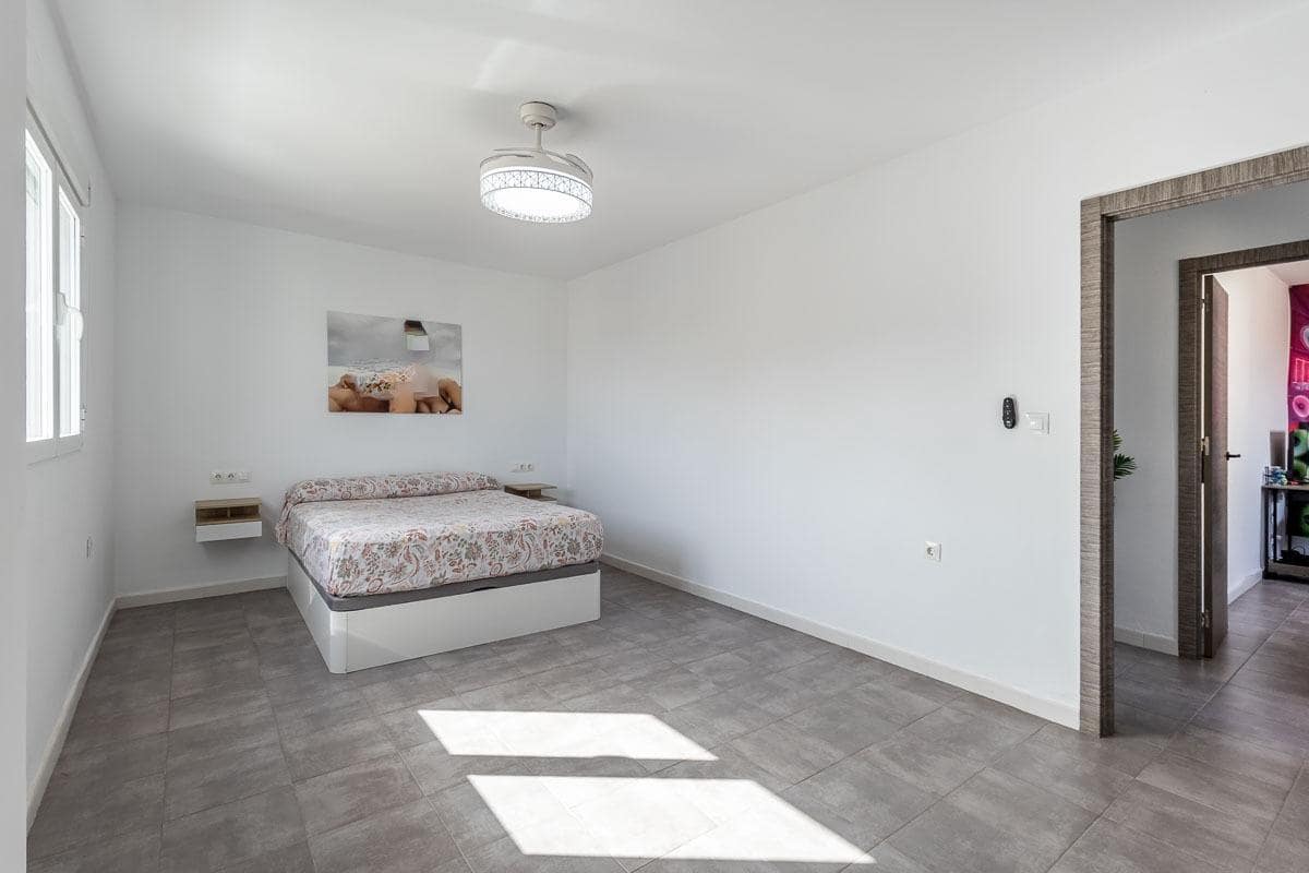 3 bedroom Villa for sale in Monachil with garage - € 310,000 (Ref: 9949454)