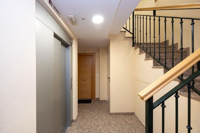 2 soveværelse Lejlighed til salg i Atarfe med garage - € 145.000 (Ref: 9953843)