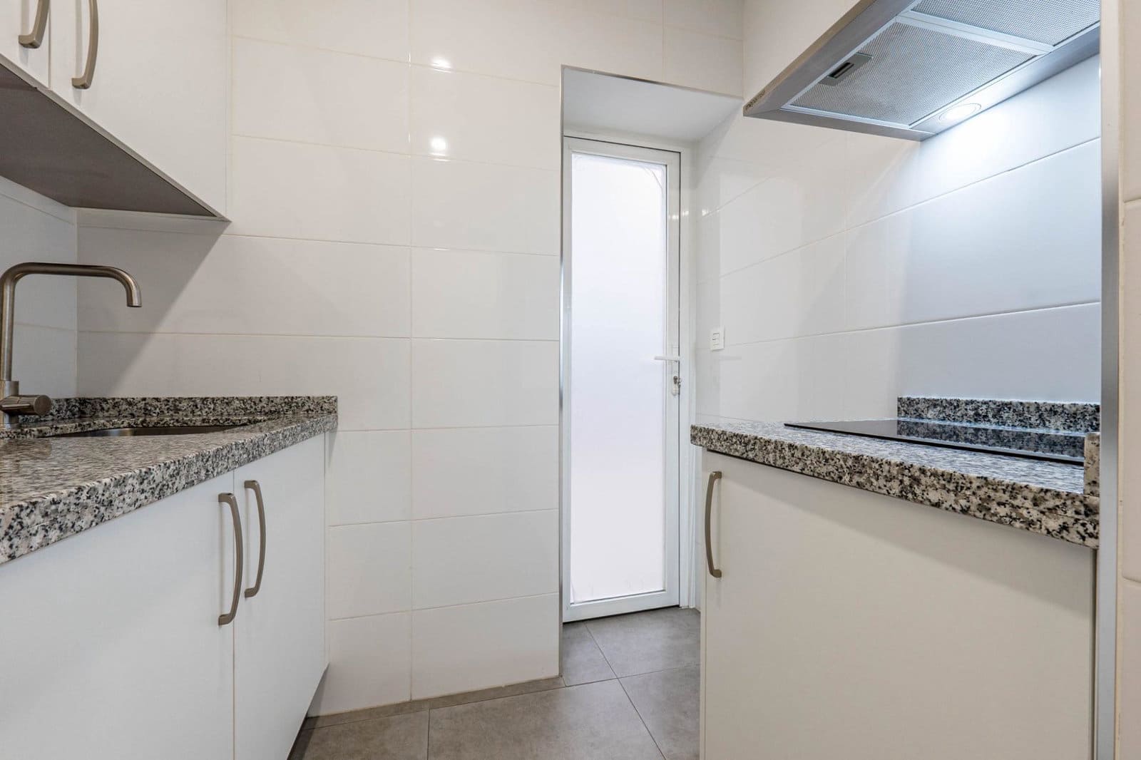 3 bedroom Apartment for rent in Granada city - € 800 (Ref: 9953844)