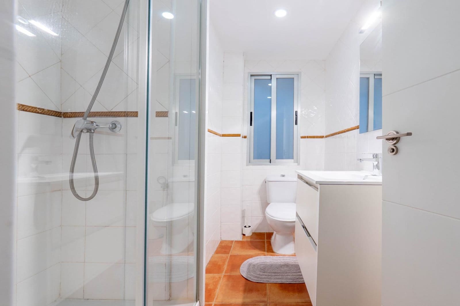3 bedroom Apartment for rent in Granada city - € 800 (Ref: 9953844)