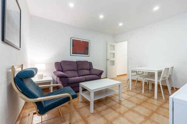 3 bedroom Apartment for rent in Centro - Sagrario, Granada city - € 800 (Ref: 9953844)