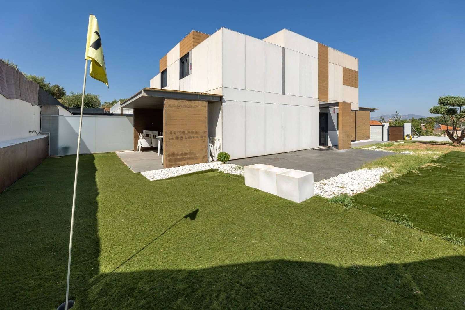 3 slaapkamer Rijtjeshuis te koop in Albolote met garage - € 305.000 (Ref: 9953953)