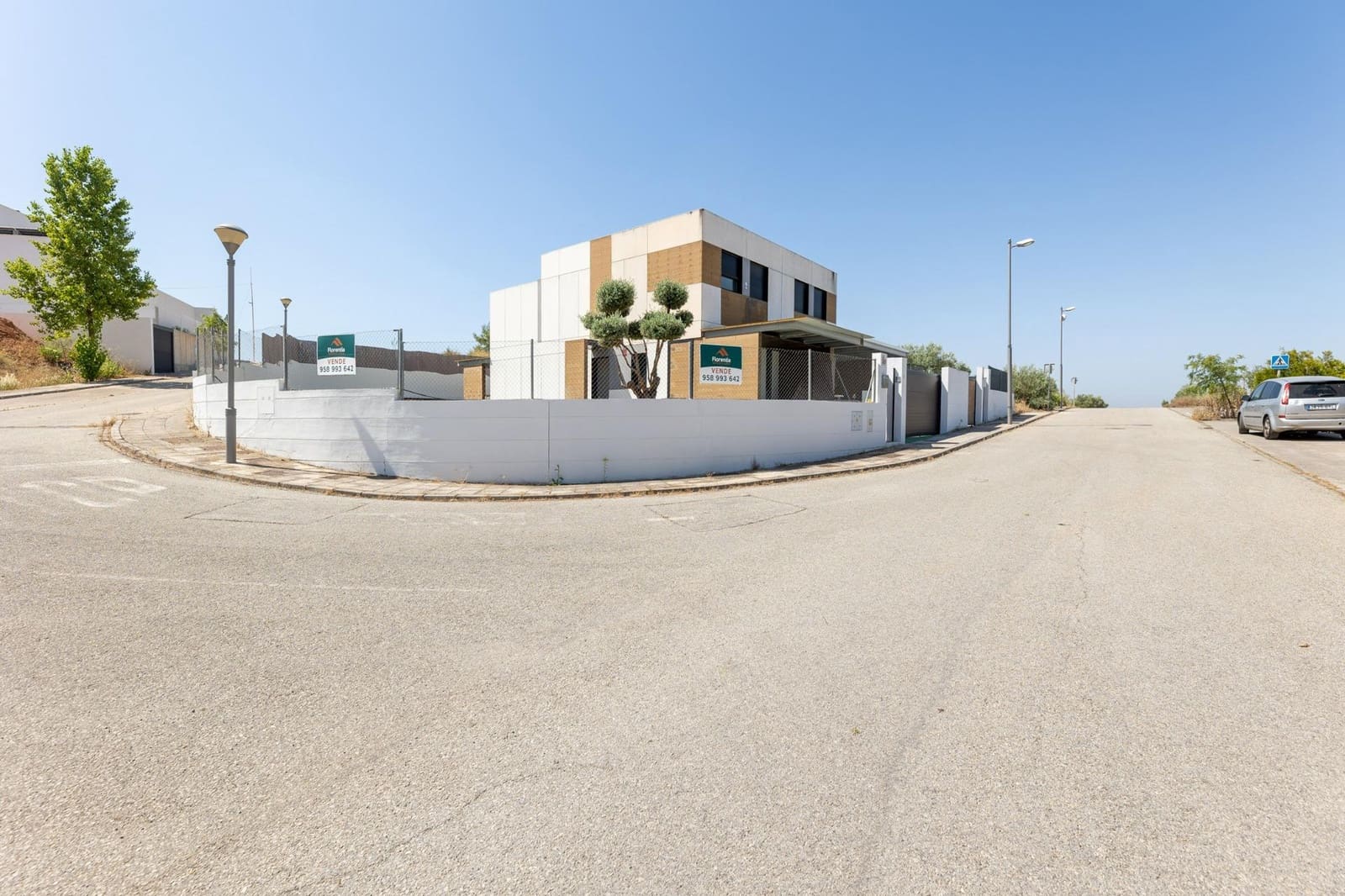 3 slaapkamer Rijtjeshuis te koop in Albolote met garage - € 305.000 (Ref: 9953953)