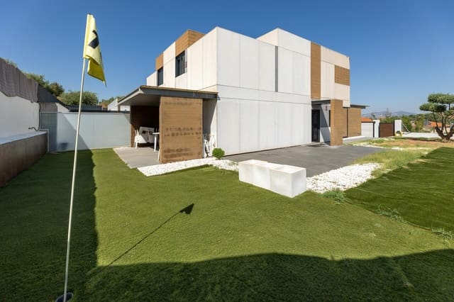 3 slaapkamer Rijtjeshuis te koop in Albolote met garage - € 305.000 (Ref: 9953953)
