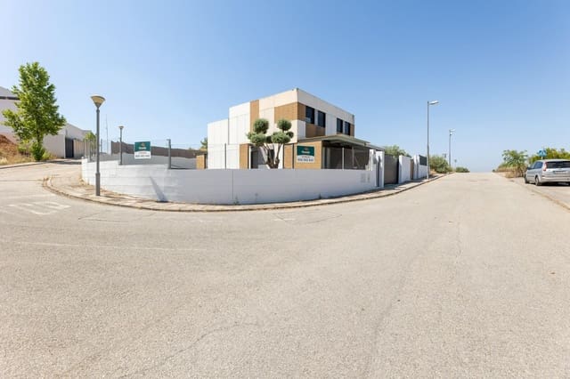 3 slaapkamer Rijtjeshuis te koop in Albolote met garage - € 305.000 (Ref: 9953953)