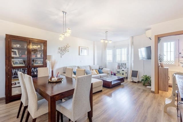 4 slaapkamer Rijtjeshuis te koop in Güevéjar met garage - € 225.000 (Ref: 9959448)
