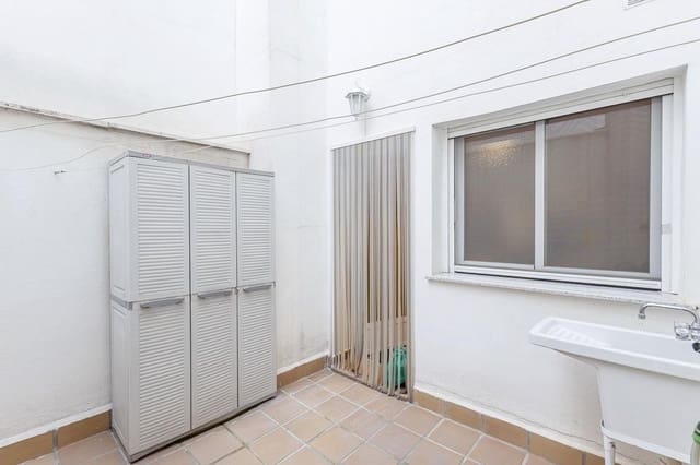 4 slaapkamer Rijtjeshuis te koop in Güevéjar met garage - € 225.000 (Ref: 9959448)